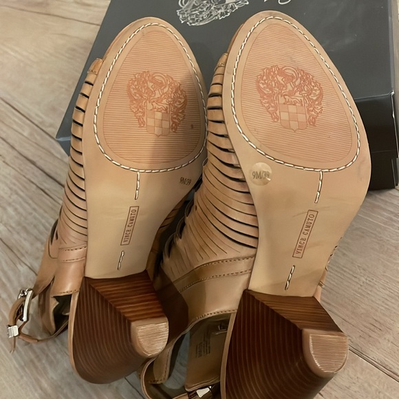 Vince Camuto Evel leather sandal - Picture 5 of 6